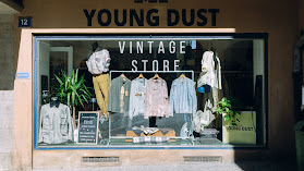 Young Dust Vintage Store