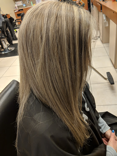 Hair Salon «Hair Cuttery», reviews and photos, 1752 Douglas Rd, Oswego, IL 60543, USA