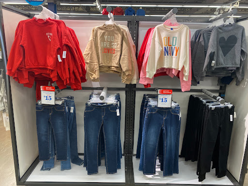 Clothing Store «Old Navy», reviews and photos, 697 Hillside Avenue, New Hyde Park, NY 11040, USA