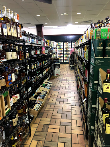 Liquor Store «Wine Palace», reviews and photos, 13971 Middlebelt Rd, Livonia, MI 48154, USA