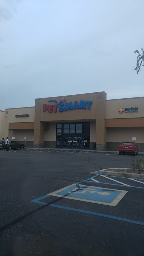 Pet Supply Store «PetSmart», reviews and photos, 1561 N Dysart Rd, Avondale, AZ 85323, USA