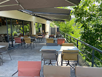 Atmosphère du ici et là Restaurant & Caviste à Chabeuil - n°4
