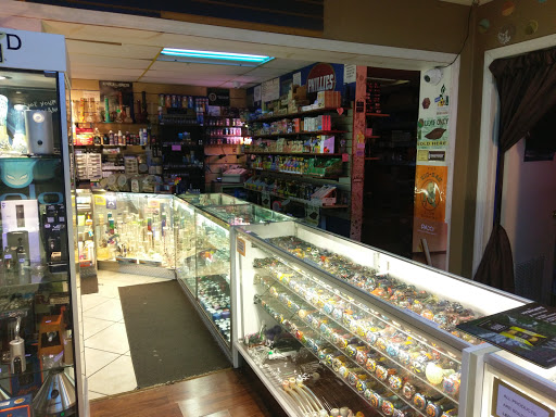 Tobacco Shop «Recked Smoke Shop», reviews and photos, 8216 W Waters Ave, Tampa, FL 33615, USA