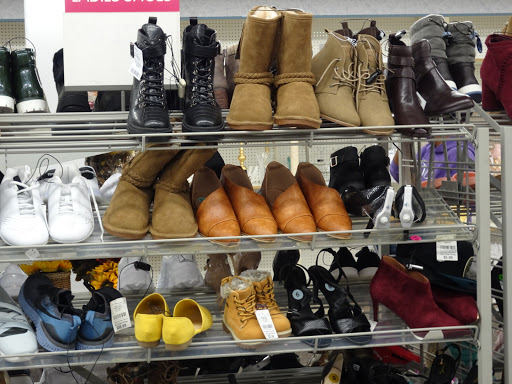 Clothing Store «Burlington Coat Factory», reviews and photos, 1955 E Joppa Rd, Parkville, MD 21234, USA