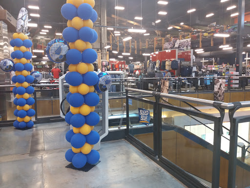 Shopping Mall «West County Center», reviews and photos, 80 W County Center Dr, Des Peres, MO 63131, USA