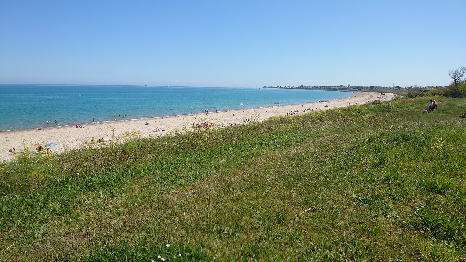 Gorey Beach'in fotoğrafı ve yerleşim
