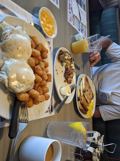 Shopping Mall «Airport Plaza Shopping Center», reviews and photos, 1390 NJ-36, Hazlet, NJ 07730, USA