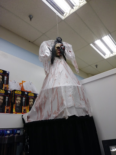 Thrift Store «Goodwill Tampa Store», reviews and photos