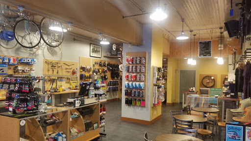 Bicycle Repair Shop «Coulee Bicycle Co.», reviews and photos, 213 Main St, Onalaska, WI 54650, USA