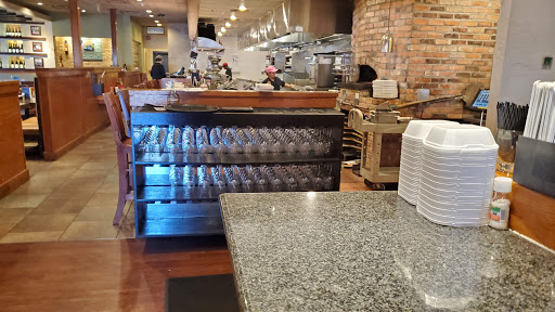 Shopping Mall «Hunt Valley Towne Centre», reviews and photos, 118 Shawan Rd, Cockeysville, MD 21030, USA