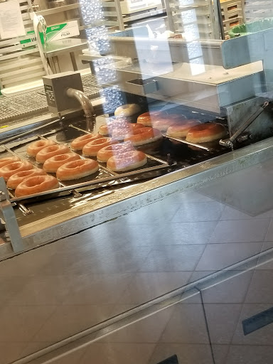 Bakery «Krispy Kreme Doughnuts», reviews and photos, 16415 NW Cornell Rd, Beaverton, OR 97006, USA