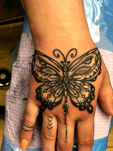 Tattoo Shop «Talon Studio Tattoo», reviews and photos, 14 S Main St, Boonsboro, MD 21713, USA