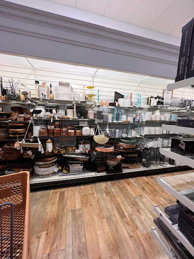Department Store «HomeGoods», reviews and photos, 1945 W Lumsden Rd, Brandon, FL 33511, USA