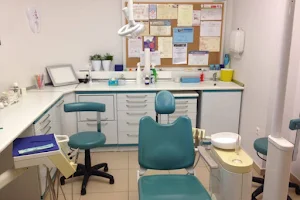 Βουρλή Αναστασία Χειρουργός-Οδοντίατρος-Μαρούσι image