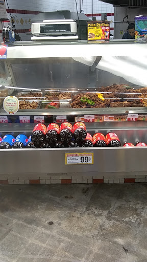 Grocery Store «Northgate Gonzalez Markets», reviews and photos, 2120 Pacific Ave, Long Beach, CA 90806, USA