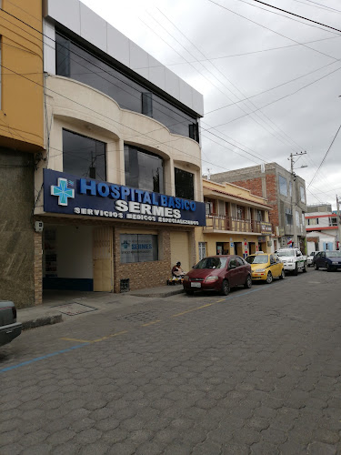 Opiniones de Hospital Básico SERMES en Latacunga - Hospital