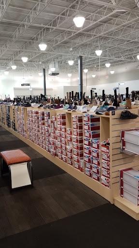 Shoe Store «DSW Designer Shoe Warehouse», reviews and photos, 1350 Bald Hill Rd, Warwick, RI 02886, USA