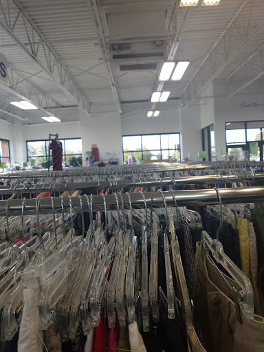 Thrift Store «Goodwill Retail Store of Lake St. Louis», reviews and photos, 913 Robert Raymond Dr, Lake St Louis, MO 63367, USA