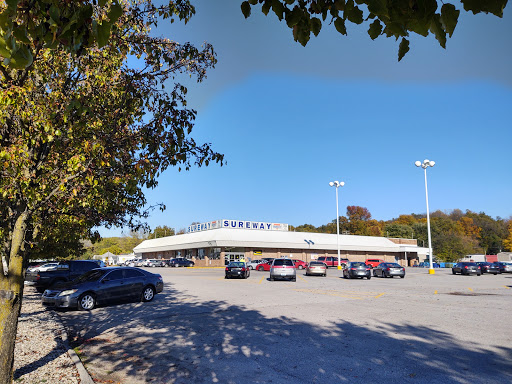 Supermarket «Sureway», reviews and photos, 504 Watson Ln, Henderson, KY 42420, USA
