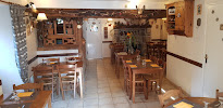 Atmosphère du Restaurant français Chalet d'Antan à Évaux-les-Bains - n°8