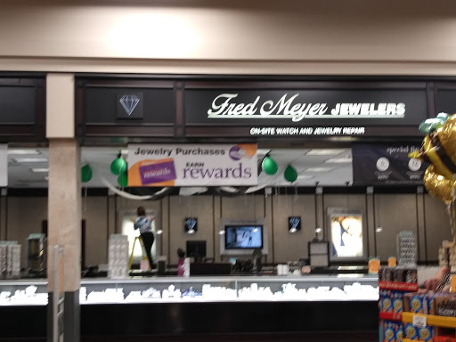 Grocery Store «Fred Meyer», reviews and photos, 801 Auburn Way N, Auburn, WA 98002, USA