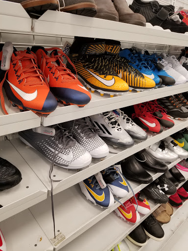 Clothing Store «Ross Dress for Less», reviews and photos, 170 E Stacy Rd, Allen, TX 75002, USA