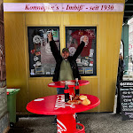 Photo n°2 de l'avis de Oliver.u fait le 24/05/2023 à 12:21 sur le  Konnopke's Imbiß à Berlin