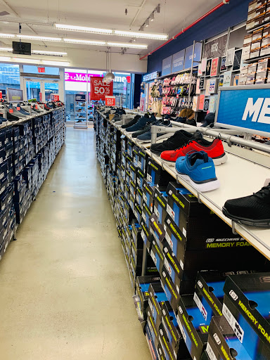 Shoe Store «SKECHERS Factory Outlet», reviews and photos, 163-11 Jamaica Ave, Jamaica, NY 11432, USA
