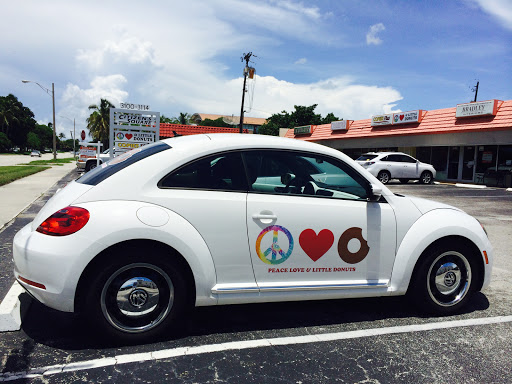 Donut Shop «Peace Love & Little Donuts», reviews and photos, 3106 Tamiami Trail N, Naples, FL 34103, USA
