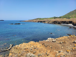 Φωτογραφία του Cala Sidoti Beach με μια ευρύχωρη ακτογραμμή