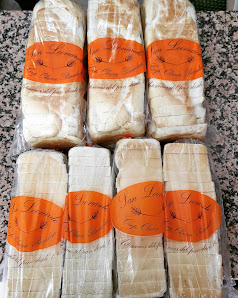 Panadería Pachi. Horno de leña. C. de Andalucia, 3, 41370 Cazalla de la Sierra, Sevilla, España