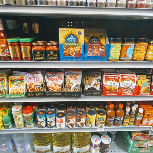 Gourmet Grocery Store «Garden Gourmet Market», reviews and photos, 1130 N Ashland Ave, Chicago, IL 60622, USA