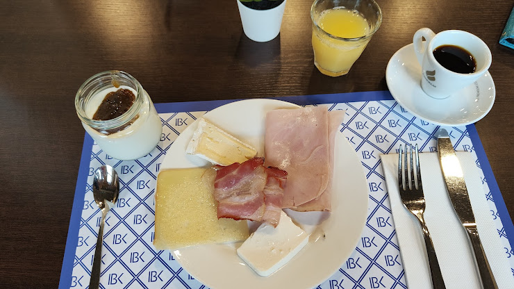 Plats et boissons hôtels Balneari de Rocallaura 25269 Rocallaura