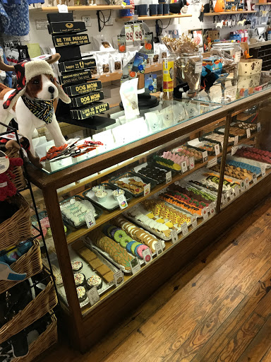 Pet Supply Store «Bark Harbor», reviews and photos, 150 Main St # 3, Bar Harbor, ME 04609, USA