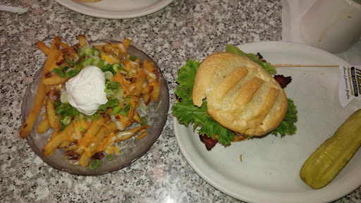 Shopping Mall «Pinole Vista Shopping Center», reviews and photos, 1440 Fitzgerald Dr, Pinole, CA 94564, USA