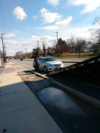 Auto Body Shop «Hyattsville Auto Body Inc», reviews and photos, 4312 Rhode Island Ave, Brentwood, MD 20722, USA