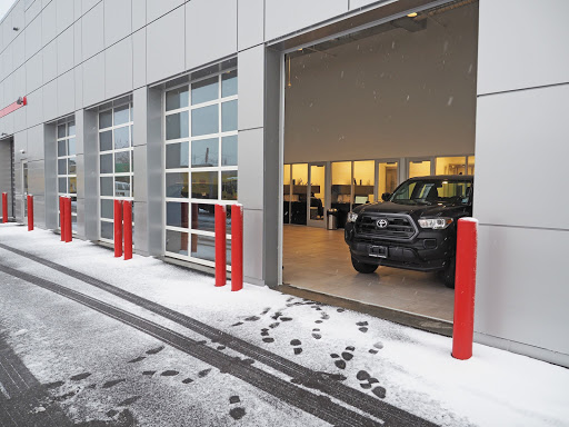 Toyota Dealer «Sunrise Toyota», reviews and photos, 3984 Sunrise Hwy, Oakdale, NY 11769, USA