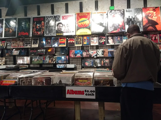 Shopping Mall «The Lakes Mall», reviews and photos, 5600 Harvey St, Muskegon, MI 49444, USA