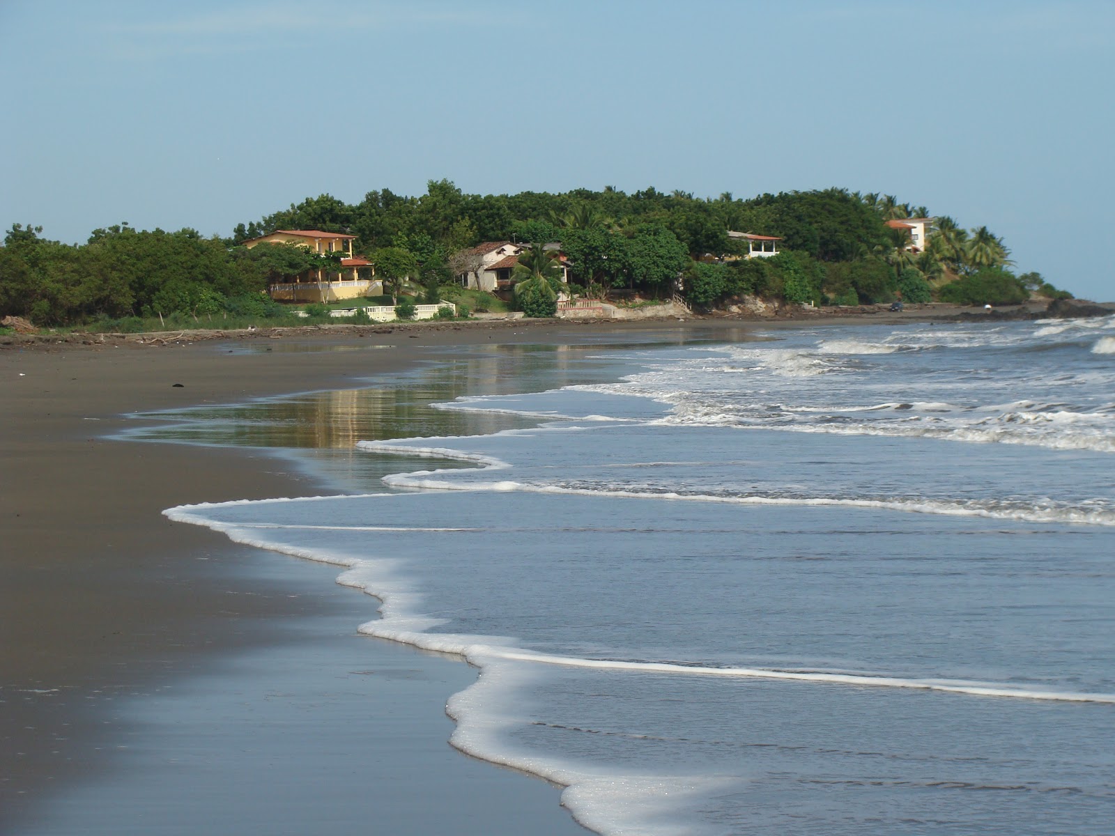 Photo de Estero Beach avec un niveau de propreté de partiellement propre