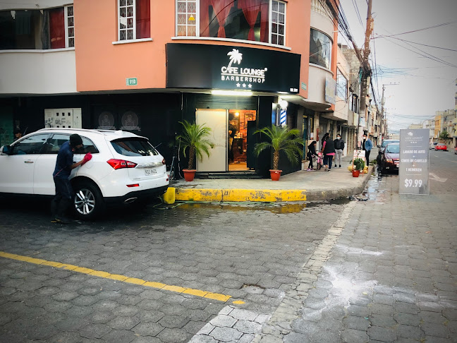Opiniones de Barbershop Café Lounge en Quito - Barbería