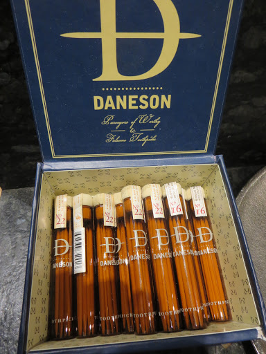 Gourmet Grocery Store «The Market by Foxtrot», reviews and photos, 1019 W Lake St, Chicago, IL 60654, USA