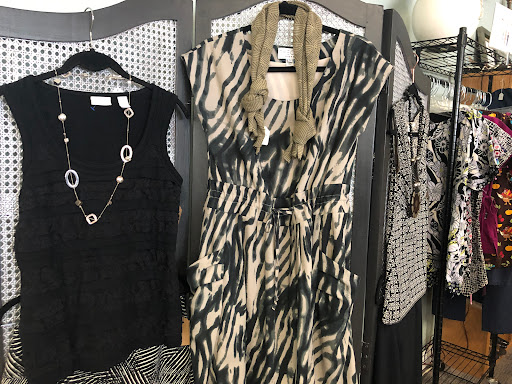 Thrift Store «Assistance League of Greater Placer - Thrift Shop», reviews and photos, 1263 Grass Valley Hwy, Auburn, CA 95603, USA