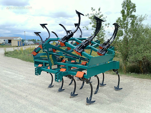 Maquinaría Agrícola Revilla, S.L. en Madrigalejo del Monte, Burgos