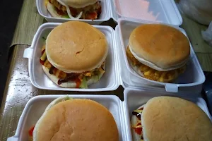 Sopi king big burger&ayam crispy image