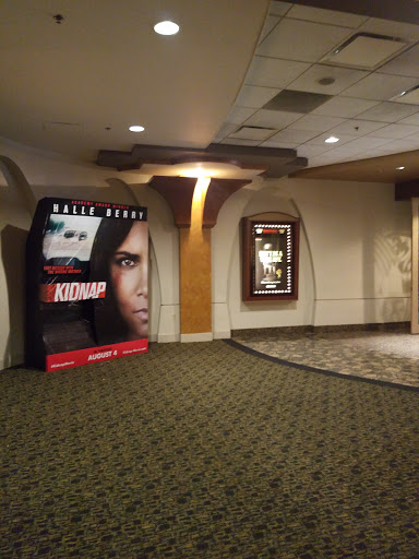 Movie Theater «Cinemark Palace At The Plaza», reviews and photos, 526 Nichols Rd, Kansas City, MO 64112, USA