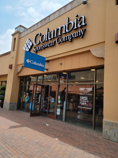 Sportswear Store «Columbia Sportswear Outlet Store», reviews and photos, 100 Citadel Dr #636, Commerce, CA 90040, USA