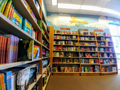 Shopping Mall «Colonial Plaza Mall», reviews and photos, 601 N Bumby Ave, Orlando, FL 32803, USA