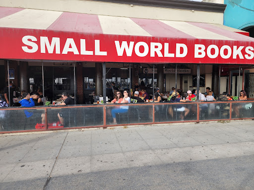 Book Store «Small World Books», reviews and photos, 1407 Ocean Front Walk, Venice, CA 90291, USA