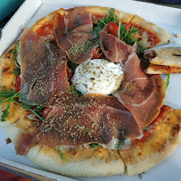 Plats et boissons du Pizzeria Chez Marius pizzas claouey à Lège-Cap-Ferret - n°8