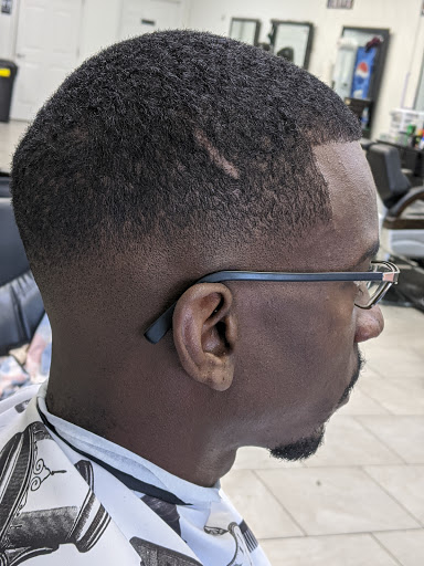 Barber Shop «Miami Fade Master Barber Shop», reviews and photos, 1736 Atlanta Hwy #300, Gainesville, GA 30504, USA